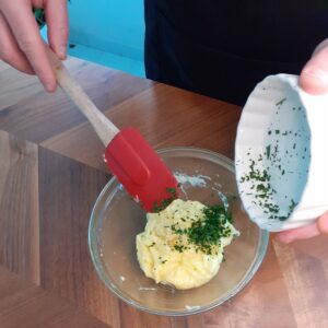 Add-the-parsley-and-garlic