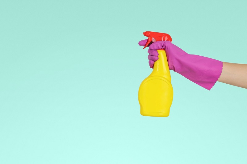 factors to consider before buying spray bottle