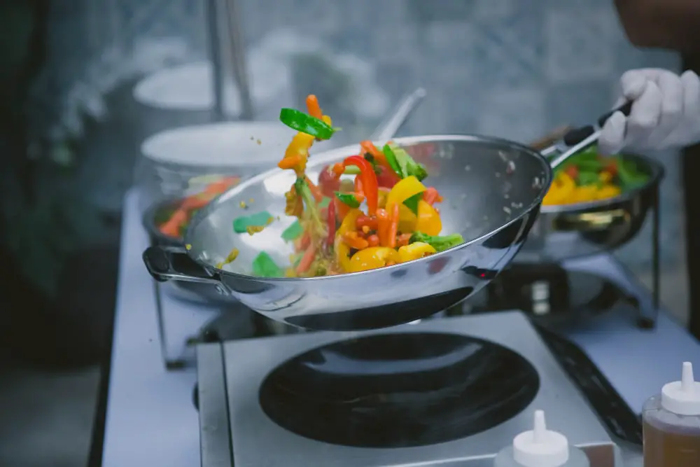 how to clean wok